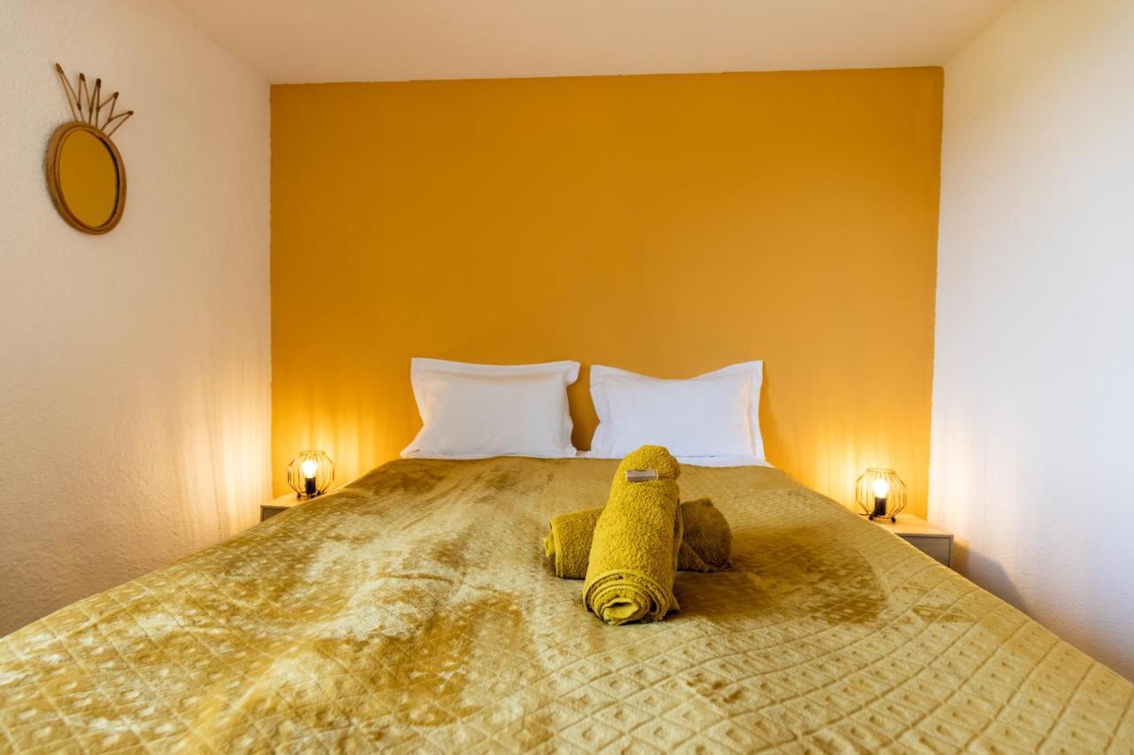Domaine Du Coq En Pat Bed & Breakfast Augerolles Ngoại thất bức ảnh